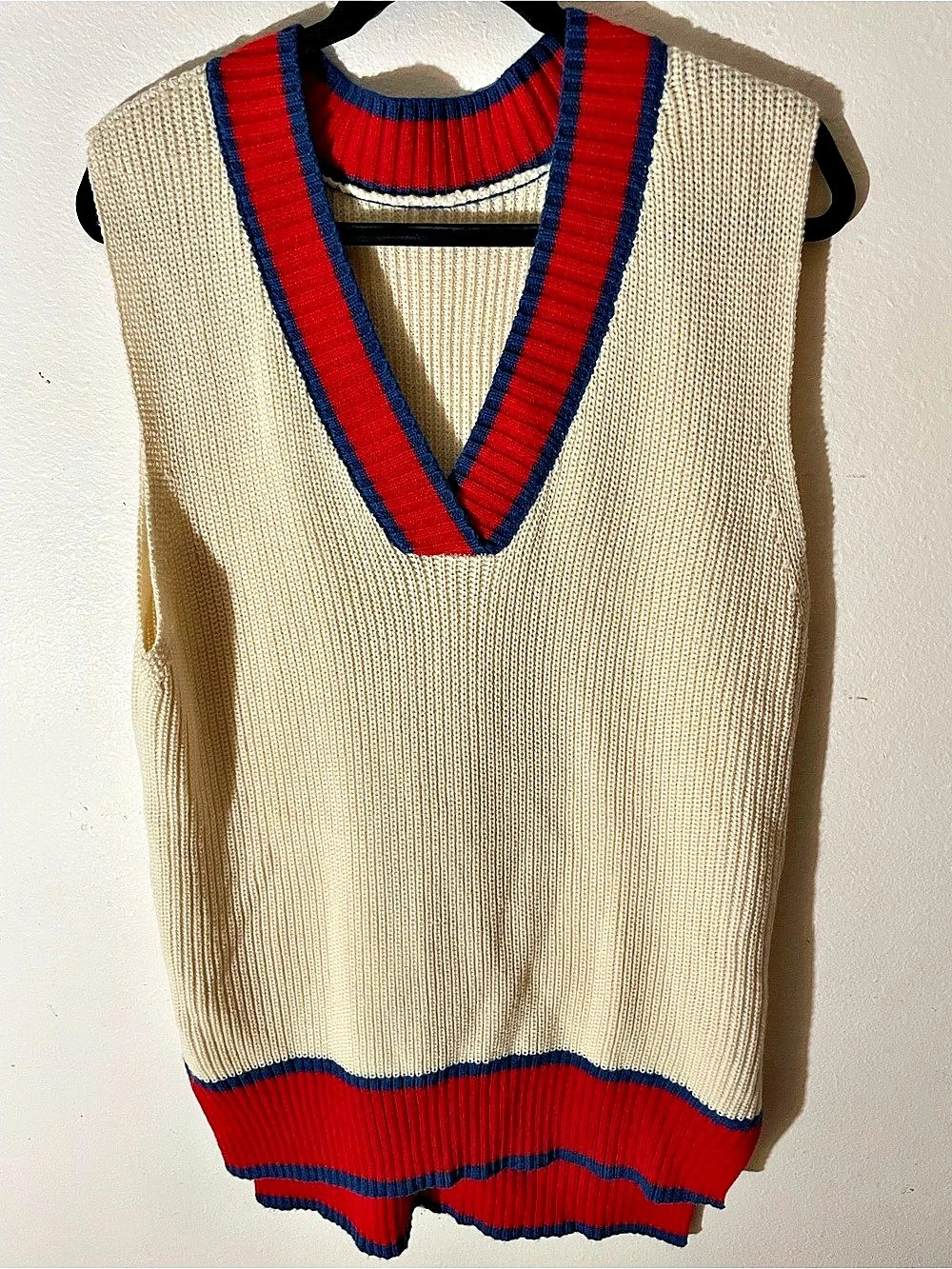 Color Block V-Neck Sweater Vest Size Medium